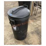 Rubbermaid wheeled trashcan