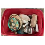 Misc. kitchen tote lot