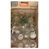 Miscellaneous glassware, box lot