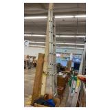 Approximately 18ï¿½ foot extendable aluminum ladder