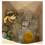 Miscellaneous glassware, box lot