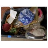 Miscellaneous kitchen box lot