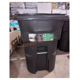 Toter 96 Gallon Rolling Outdoor Trashcan