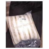 Rizzy Home T13305 Decorative Pillow, 20"X20",