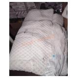 Queen size washable mattress pad