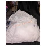 White Pillows Case and Sheet