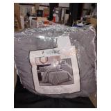 Nanshing.Grey Queen 7 Piece Comforter Set