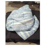 Reversible Blue/Mint Duvet Bedspread