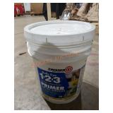 Zinsser Bulls Eye White Primer & Sealer, 5 Gallon