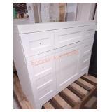42"Wï¿½18.75"Dï¿½37"H Bathroom Vanity, White