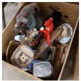 Miscellaneous primitive house essential lots