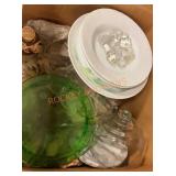 Miscellaneous glassware box lot