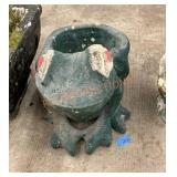 Cement frog planter