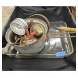 Kitchen gadget and lot