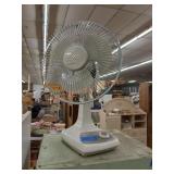 Lasko oscillating desk fan