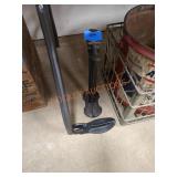 Vintage show anvil and form