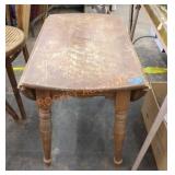 Drop leaf side table
