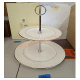 Lennox 2. Tier serving plate