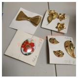 Vintage Costume jewelry lot