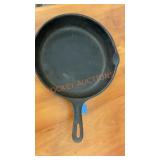 Vintage Wagner ware 10 1/2 inch cast-iron skillet