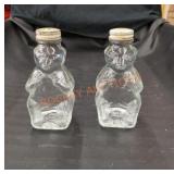 Vintage snow crest beverages salt and pepper.