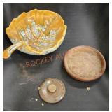 Miscellaneous pottery lot