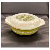 Vintage Pyrex spring blossom 1 1/2 quart