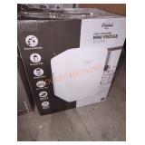 Cooluli ultra versitile mini fridge 15- liter