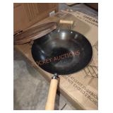 13 in carbon steel wok with wooden lid