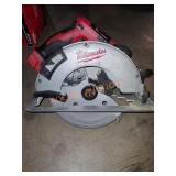 Milwaukee 18V 7 1/4" Circular Saw