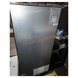 Magic Chef 10.1cu.ft. Top Freezer Refrigerator