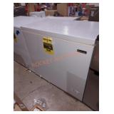 Magic Chef 7.0 cu Ft white chest freezer