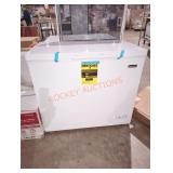 Magic Chef 8.7 cu Ft chest freezer white