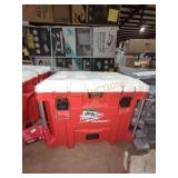 Milwaukee 22 in. Packout 40 qt. XL Cooler