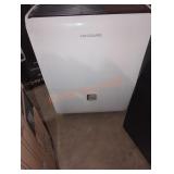 Fridgadaire portable air conditioner white