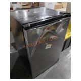 Magic Chef 4.4cu.ft. Compact Refrigerator