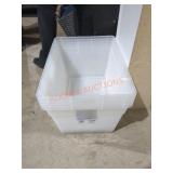 Sterilite 56 Qt. 53L Clear Totes without Lids