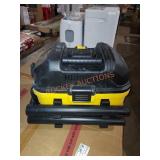 Dewalt 4Gal Portable Wet/Dry Vacuum