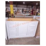 48" x 21" x 34" white bathroom vanity