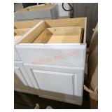 21"ï¿½24"ï¿½34.5" Base Cabinet, White