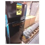 Magic Chef 7.3 cu ft top freezer refrigerator