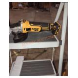 DeWalt 4.5" angle grinder with brake 20v