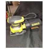 DeWalt 1/4 sheet palm grip sander