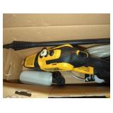 DeWalt 550 psi power cleaner