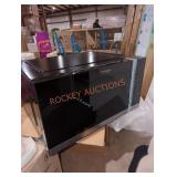 Fridgadaire microwave oven 2.2 cu ft 1100 w 24"W