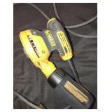 DeWalt 5in hook and loop random orb sander