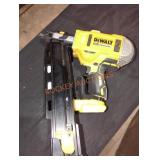 DeWalt 21dg round head nailer