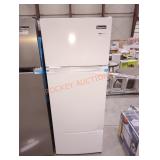 Magic Chef 7.3 cu ft Refrigerator-Freezer