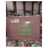 Signature Collection Queen Sheet Set