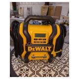 DeWalt 500w Portable Power Station